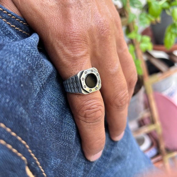 Men’s Hex and Onyx Statement Ring - Picture 9 of 9